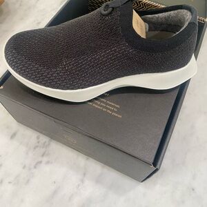 Allbirds Natural Black (Blizzard) Tree Dasher Relay Women’s 9 NWT